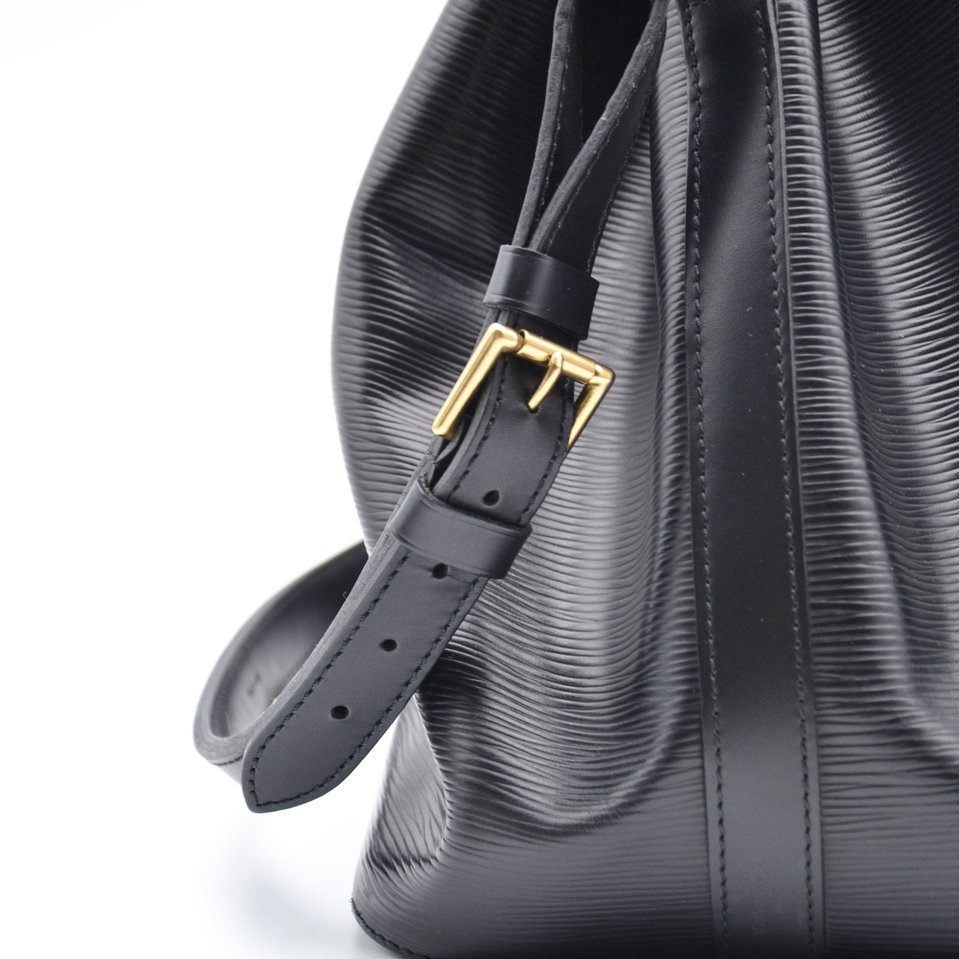 Louis Vuitton Noé Medium Model Black Épi Leather