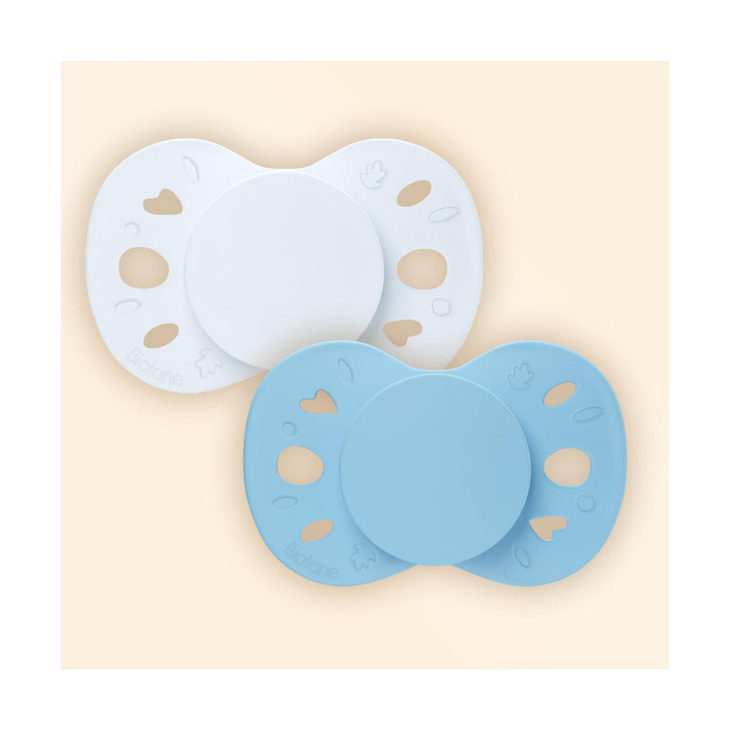 Set of 2 Anatomical Pacifiers