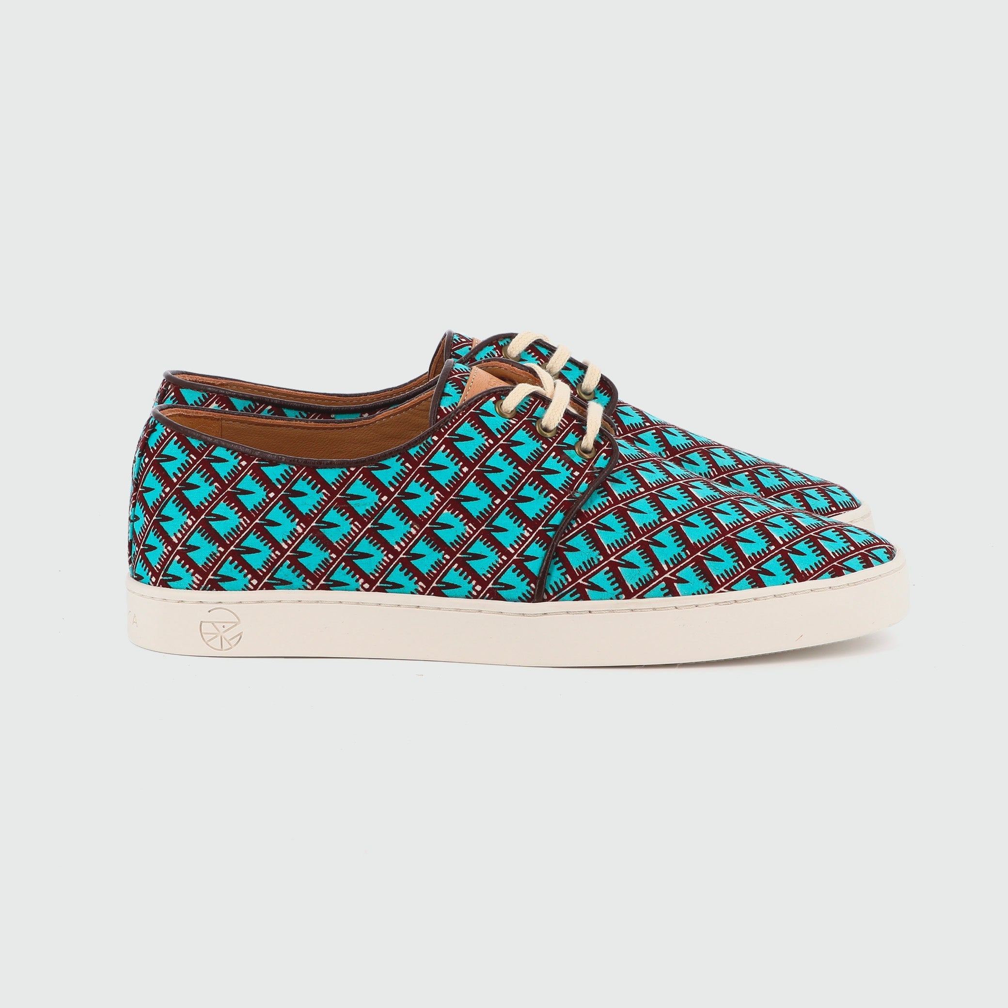Bata Trainers