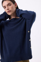 Pull Col Rond À Boutons Latéraux Dorés Ora - Bleu Marine - Femme