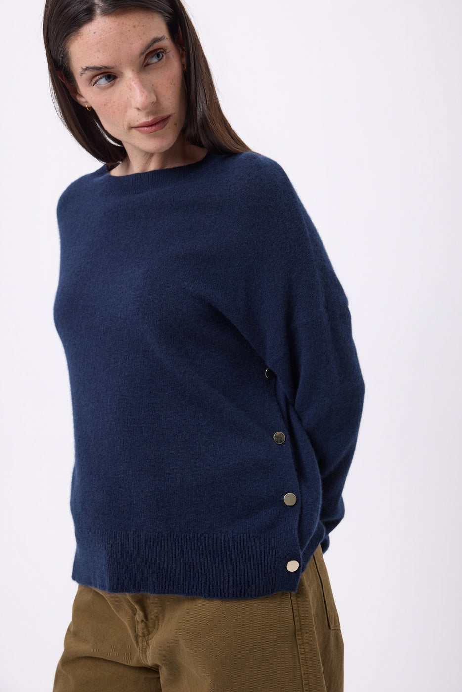 Pull Col Rond À Boutons Latéraux Dorés Ora - Bleu Marine - Femme