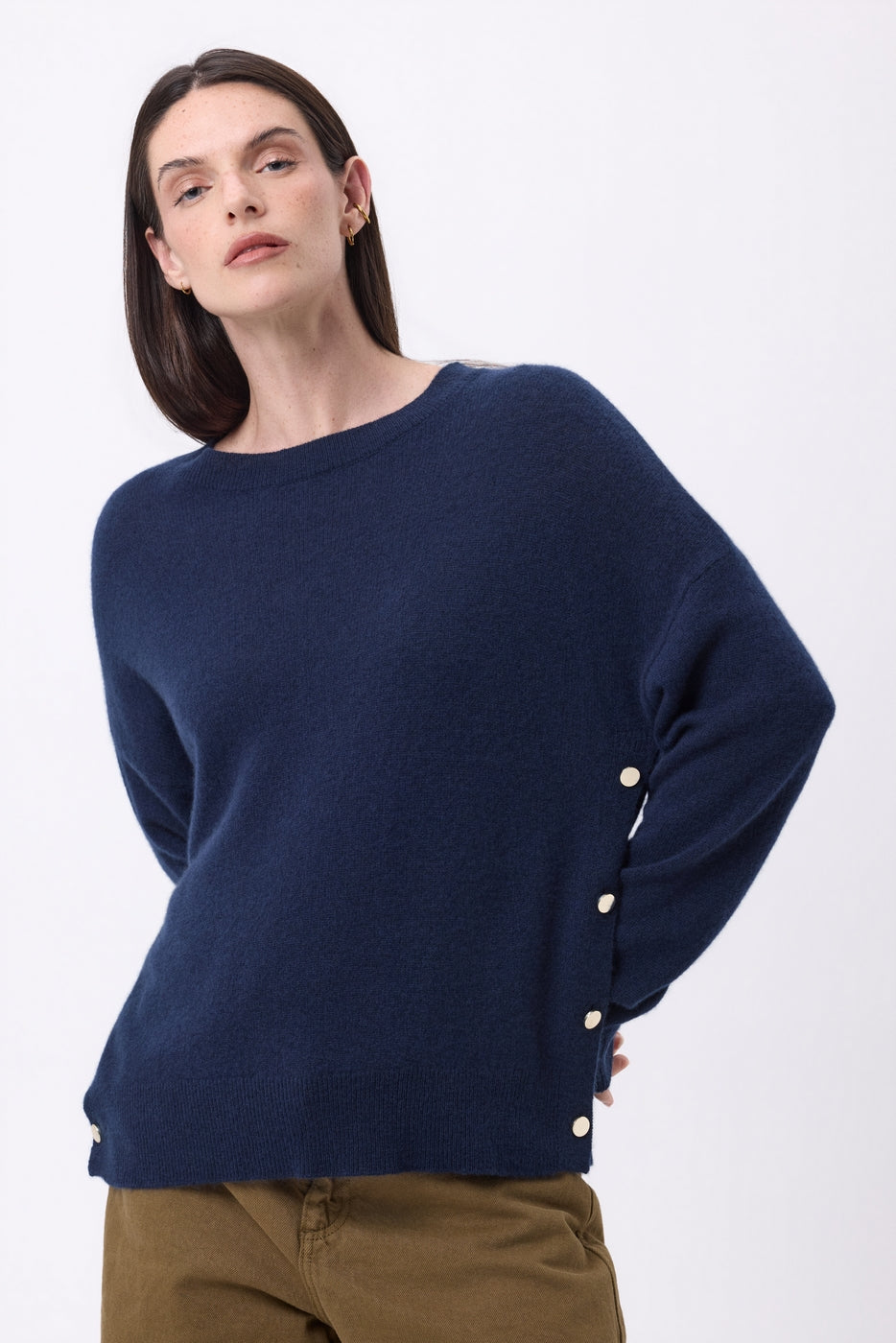 Pull Col Rond À Boutons Latéraux Dorés Ora - Bleu Marine - Femme
