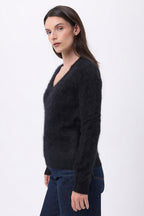 V-Neck Jumper – Brushed Cashmere Orion - Black - Women