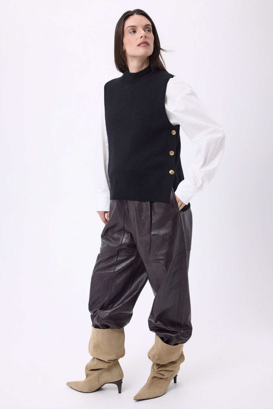 Jersey de cuello alto sin mangas con botones dorados Orta - Negro - Mujer