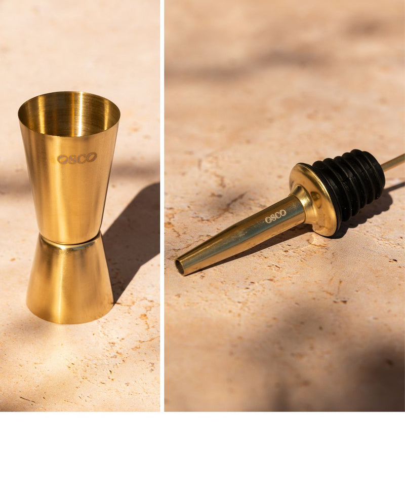 Ne manquez plus vos cocktails les accessoires cocktails OSCO : verre doseur et bec verseur. Vous pourrez servir tous vos cocktails sans alcool à la perfection !