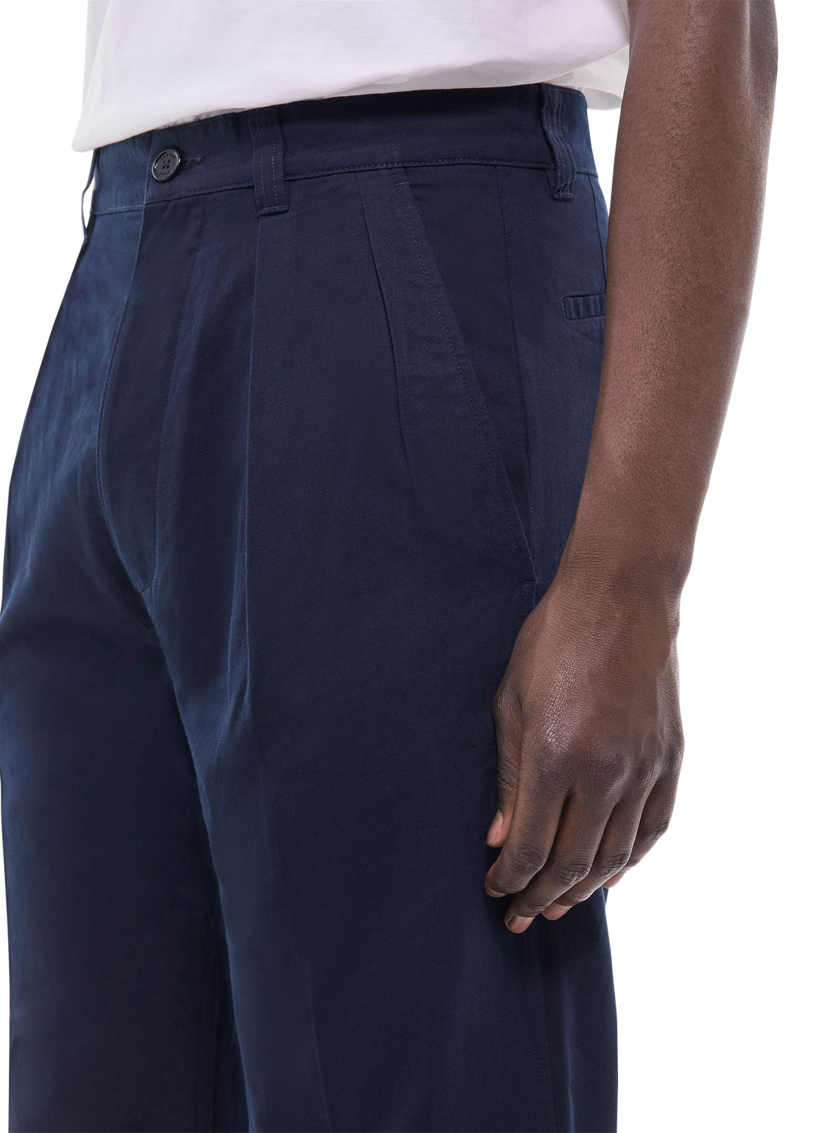 Chino Léger À Pinces - Marine