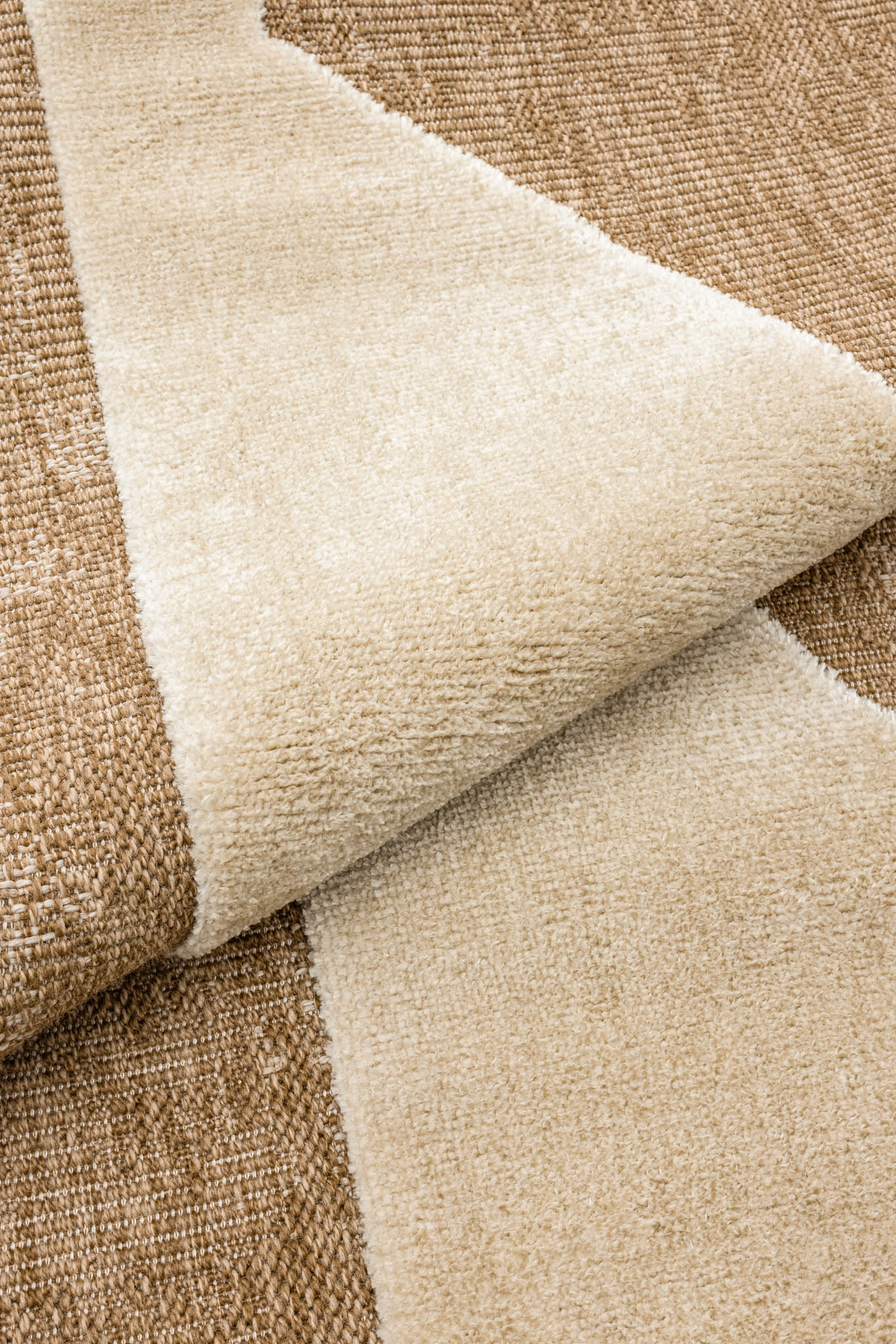 Soft abstract jute look rug: PAL9489BLA PALMA