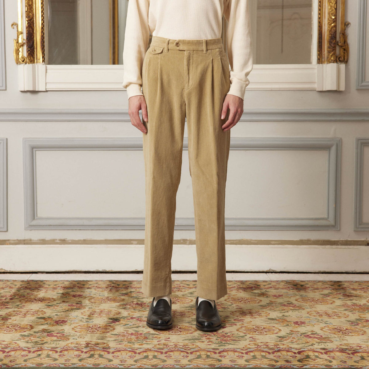 Pantalon À Double Plis En Velours Beige