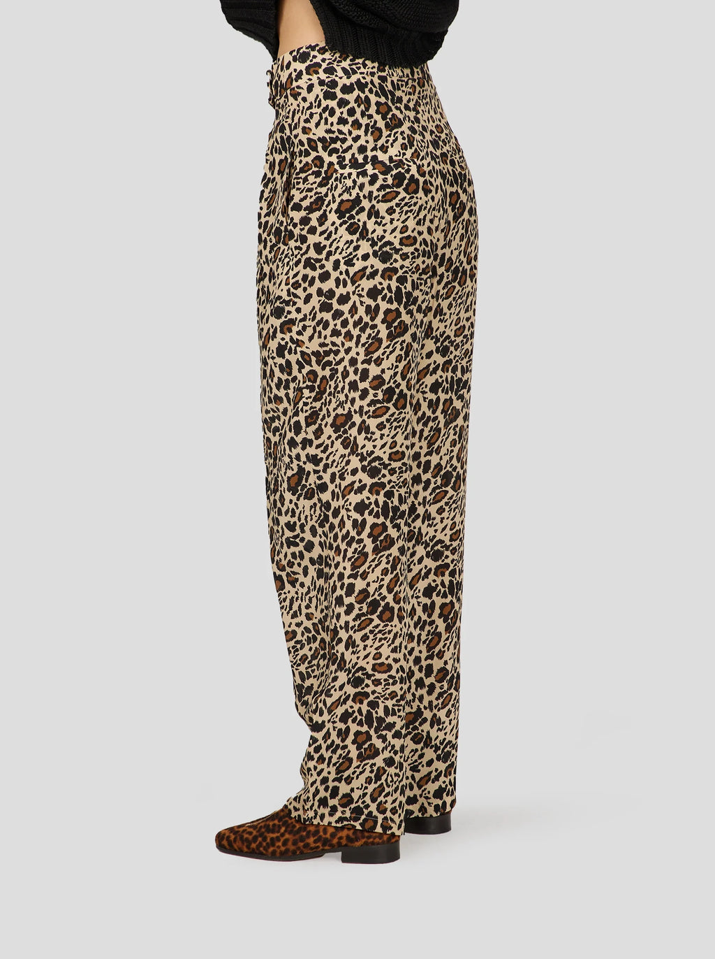 Pantalón Sakis Con Estampado De Leopardo Sedoso