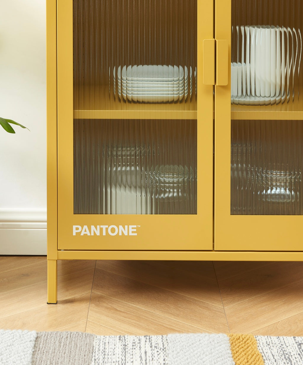 Aparador - Amarillo Mostaza - Puertas de Vidrio Estriado