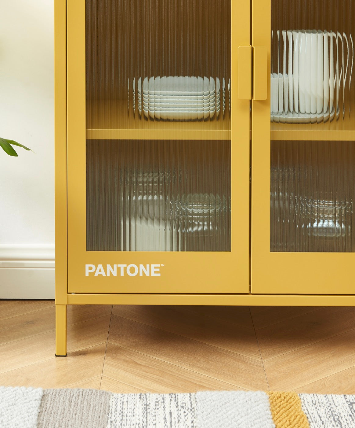 Aparador - Amarillo Mostaza - Puertas de Vidrio Estriado