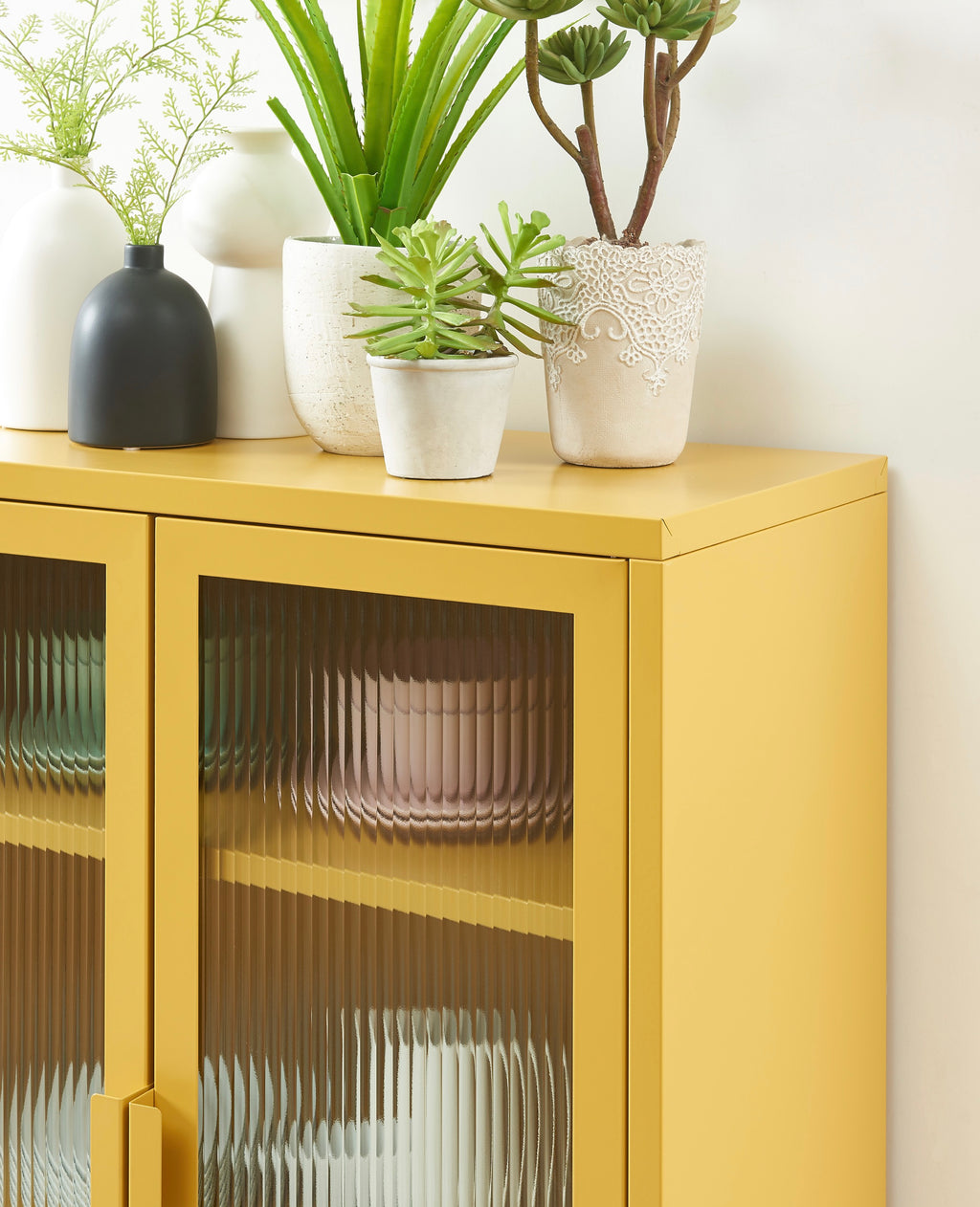 Aparador - Amarillo Mostaza - Puertas de Vidrio Estriado