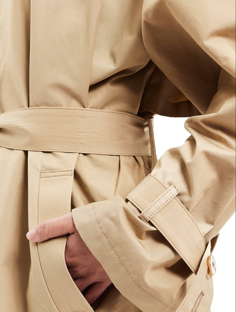 La gabardina de galletas de mantequilla beige Gaby