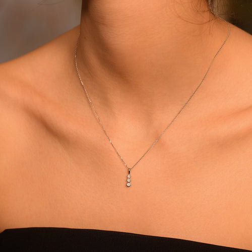 Pendentif "Mini Trilogy" Diamant 0,02Ct/3 - Or Blanc 375/1000