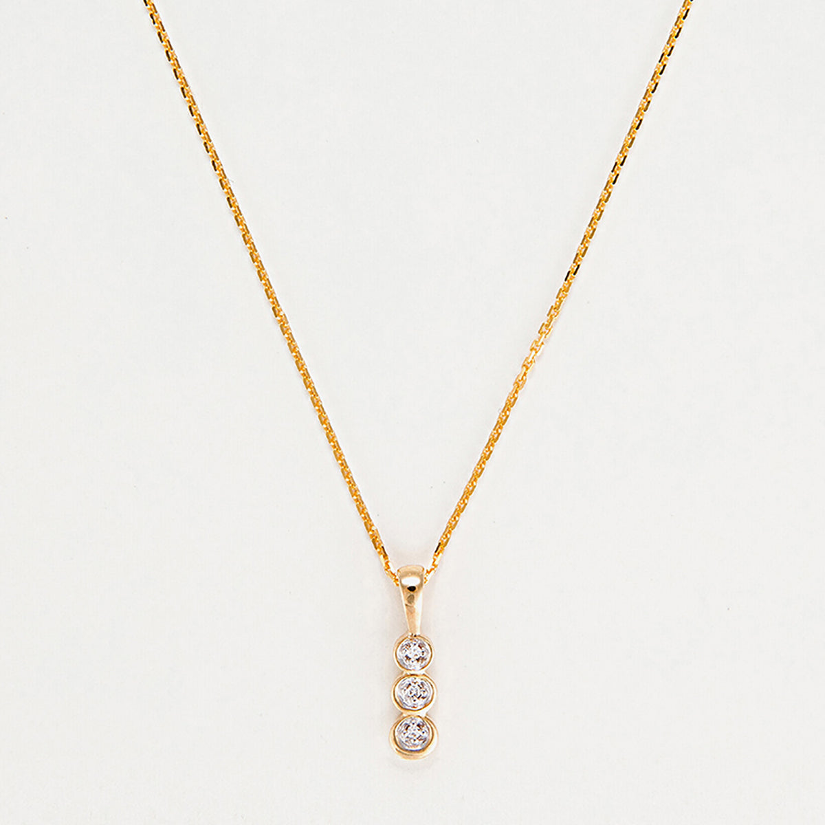 Pendentif "Mini Trilogy" Diamant 0,02Ct/3