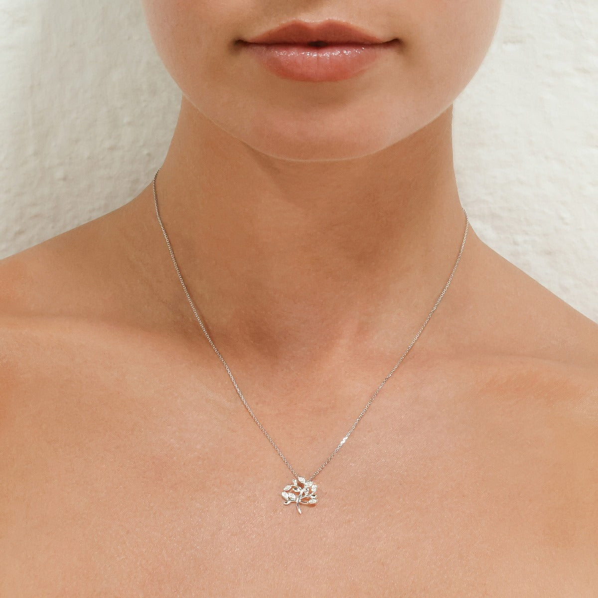 "Arbol De La Vida" Pendant 0.03Ct/7 - White Gold
