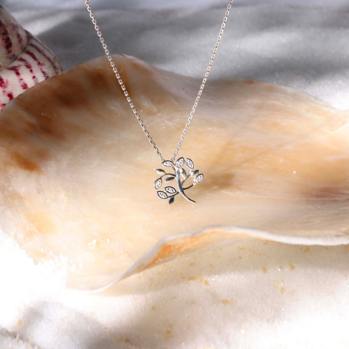 "Arbol De La Vida" Pendant 0.03Ct/7 - White Gold