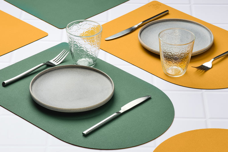 Set De Table Rectangovale Réversible - 6 Pièces - Cuir Recyclé Jaune Moutarde Et Vert Sapin
