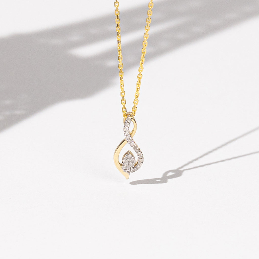 "Luna" Pendant, Diamonds 0,07/22 - 375/1000 Yellow Gold