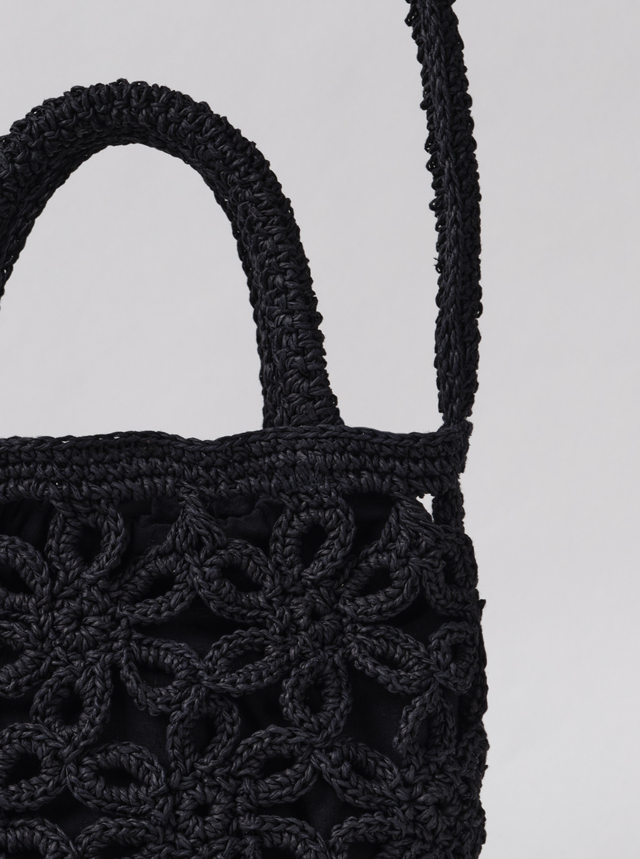 Sac Black Raphia Flower