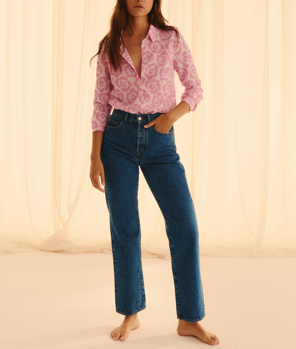 Camisa de manga larga rosa y rosas