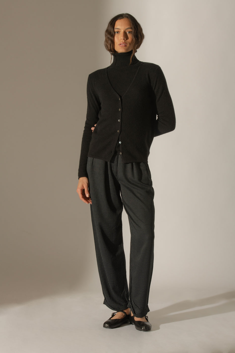V-Neck Cardigan - Paige - Black