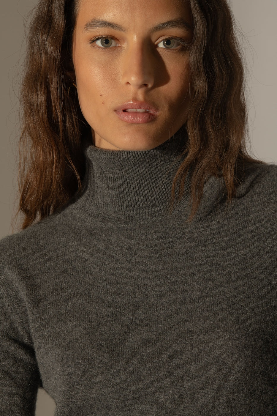 Suéter de cuello alto - Ashley - Charcoal Heather