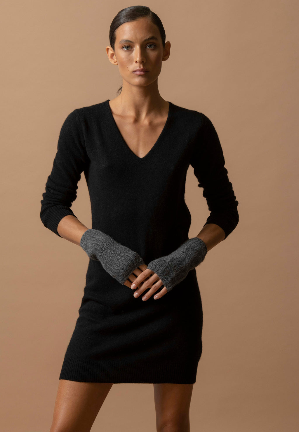 Vestido Cuello en V - Joy - Negro