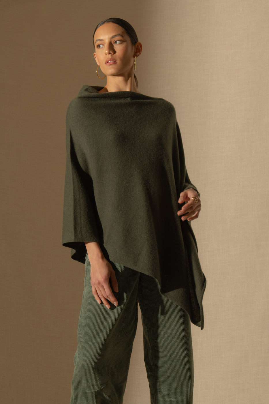 Poncho Tamara - Kaki