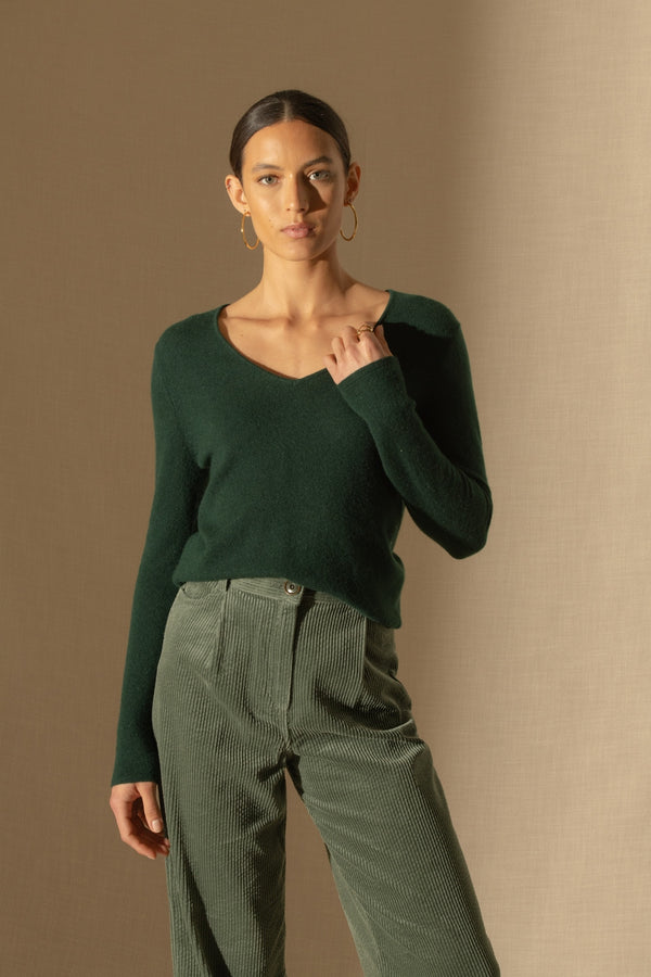 Sweter w serek Shannon - Cyprysowy