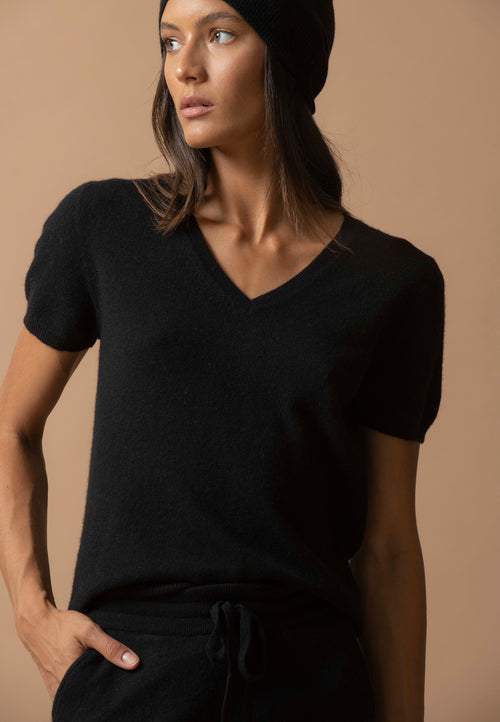 T-Shirt Col V - Efimia - Noir