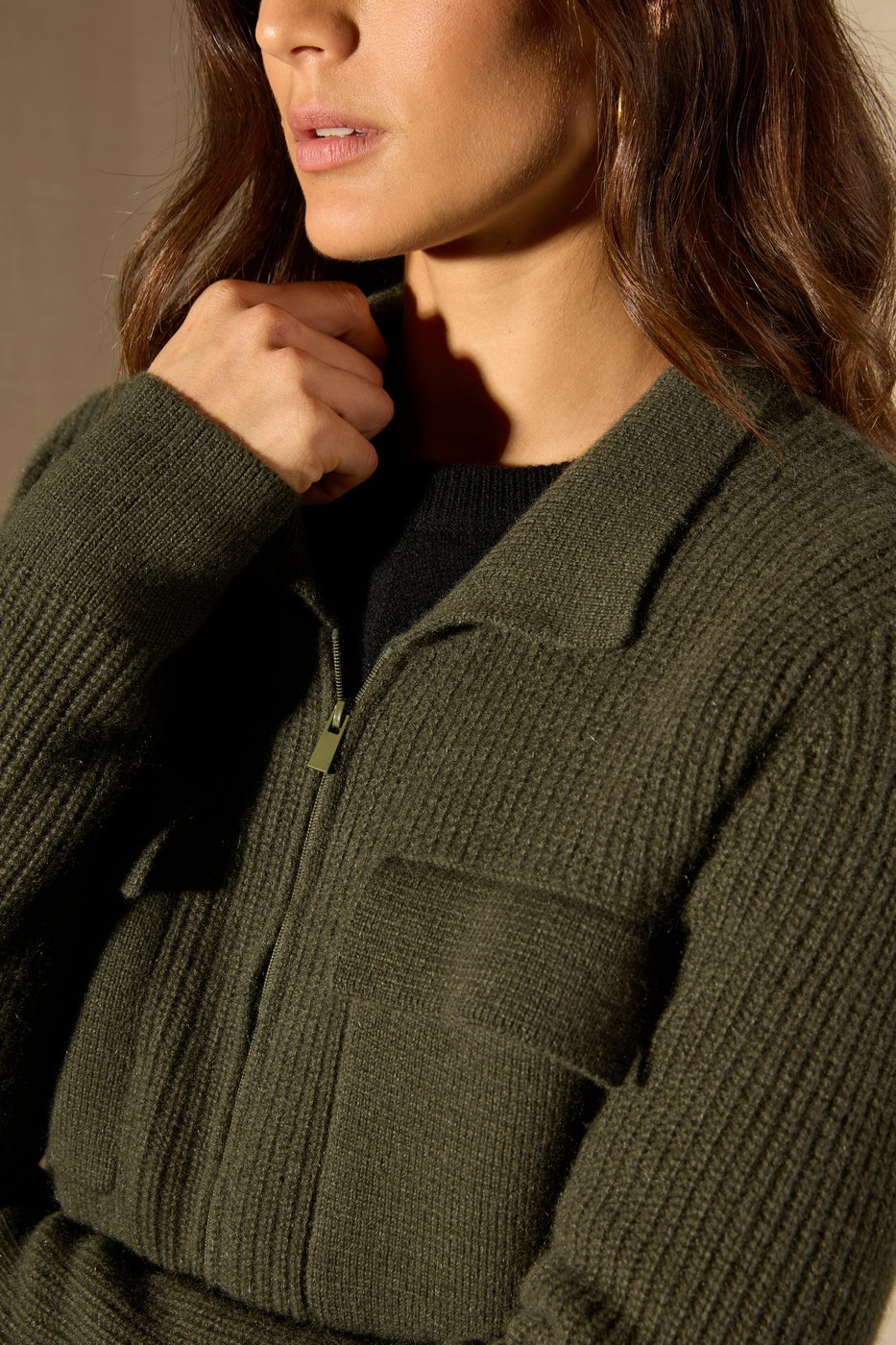Veste Courte Zippée Col Chemise 4 Fils Sara - Kaki