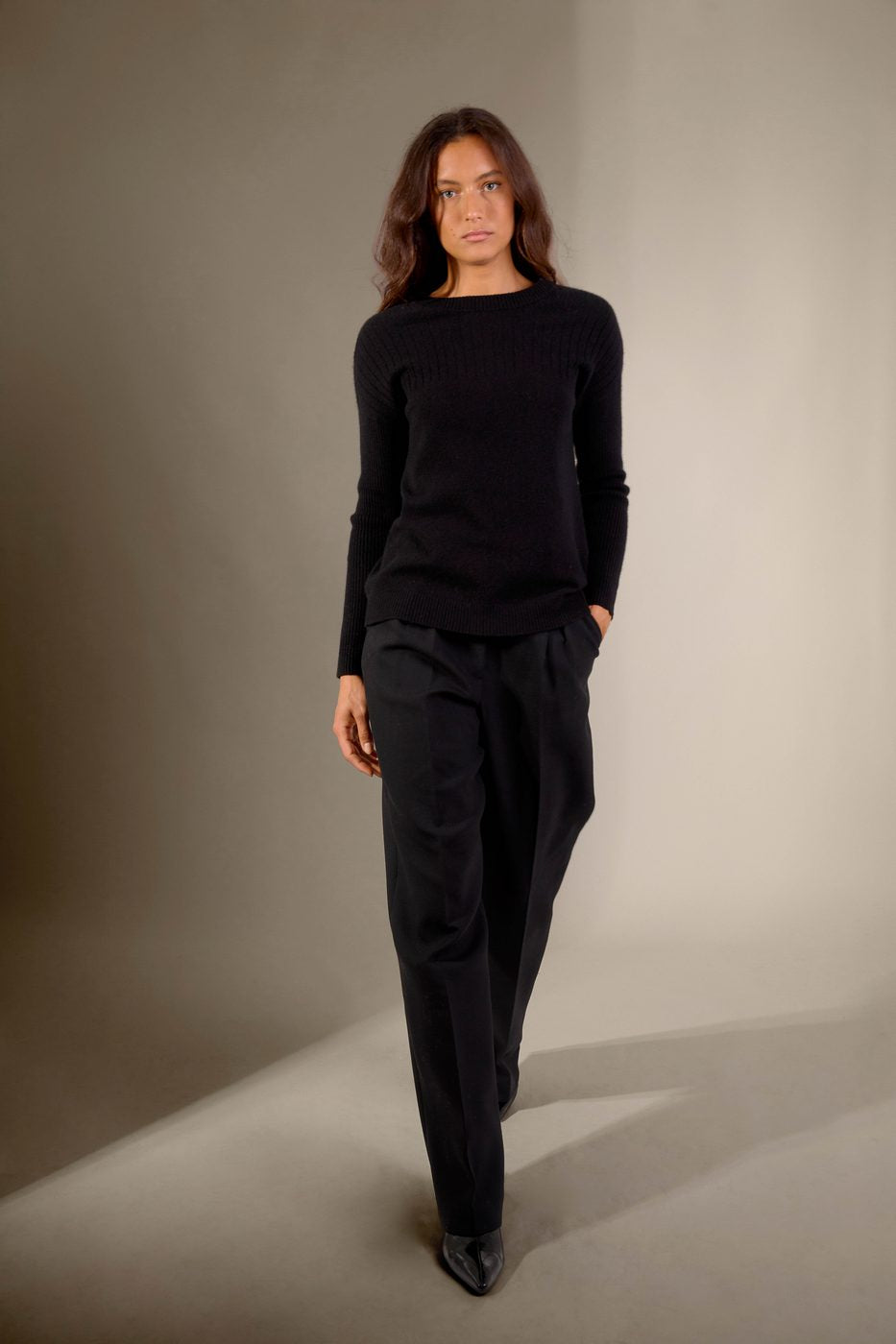 Crew Neck Sweater - Daria - Black