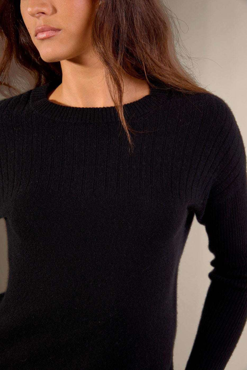 Crew Neck Sweater - Daria - Black