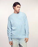 #label: Arnau mesure 1,87m et porte une taille M