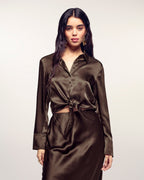 #label: Ehlana mesure 1,77m et porte une taille S