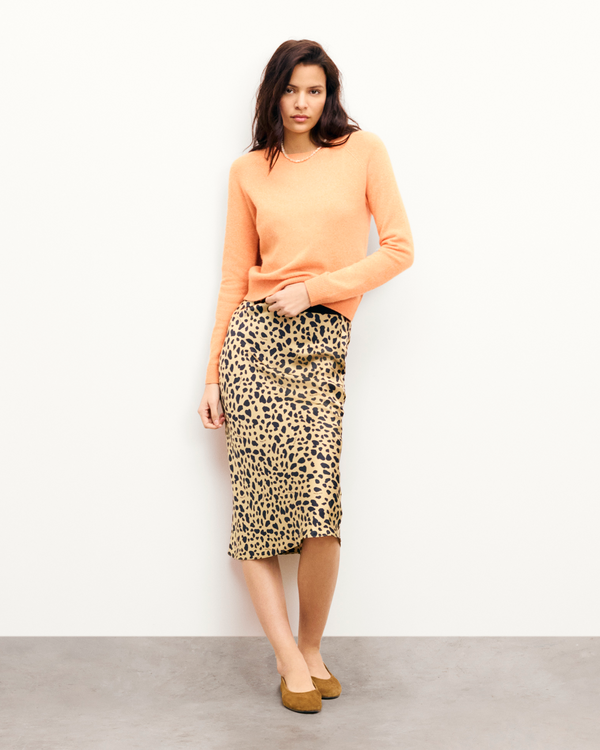 #label: Javielis mesure 1,80m et porte une taille S