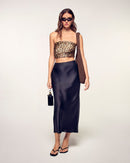 #label: Maria mesure 1,79m et porte une taille S