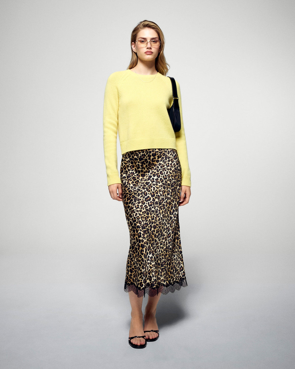 #label: Selaa mide 1,73 m y lleva una talla S