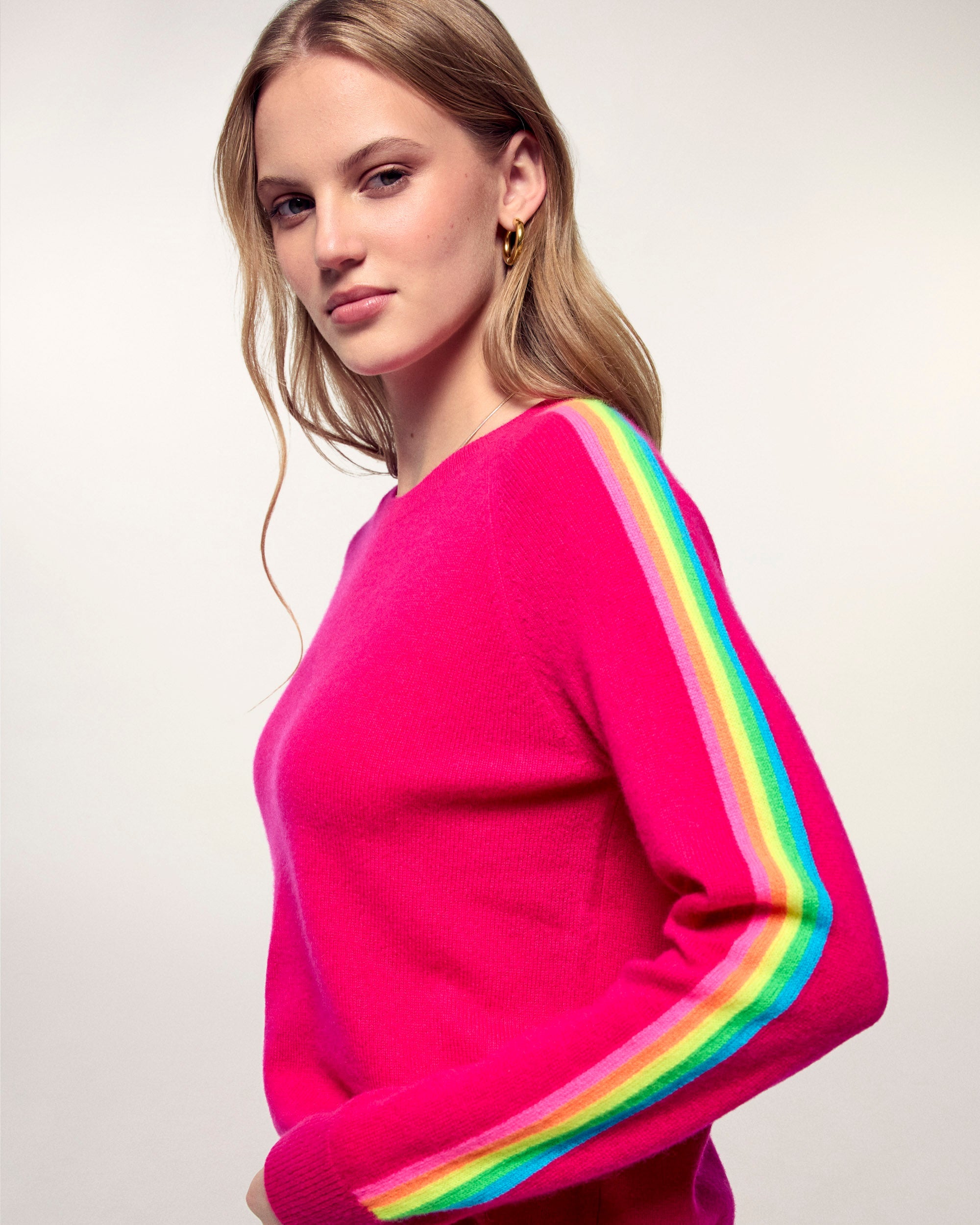 #label: Angelina mesure 1,74m et porte une taille S