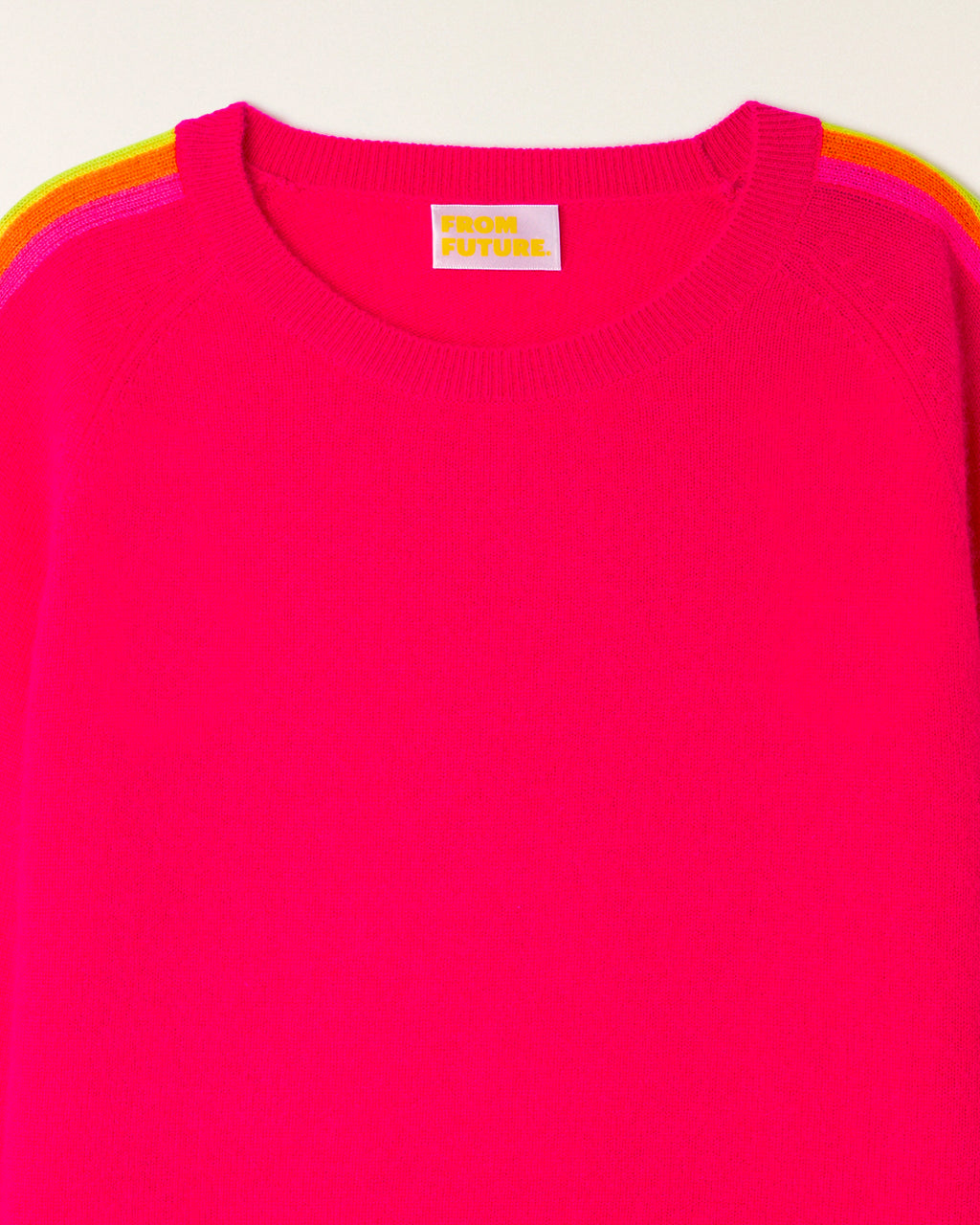 Pull Col Rond Bandes Multicolores aux Manches - Tropical Raspberry