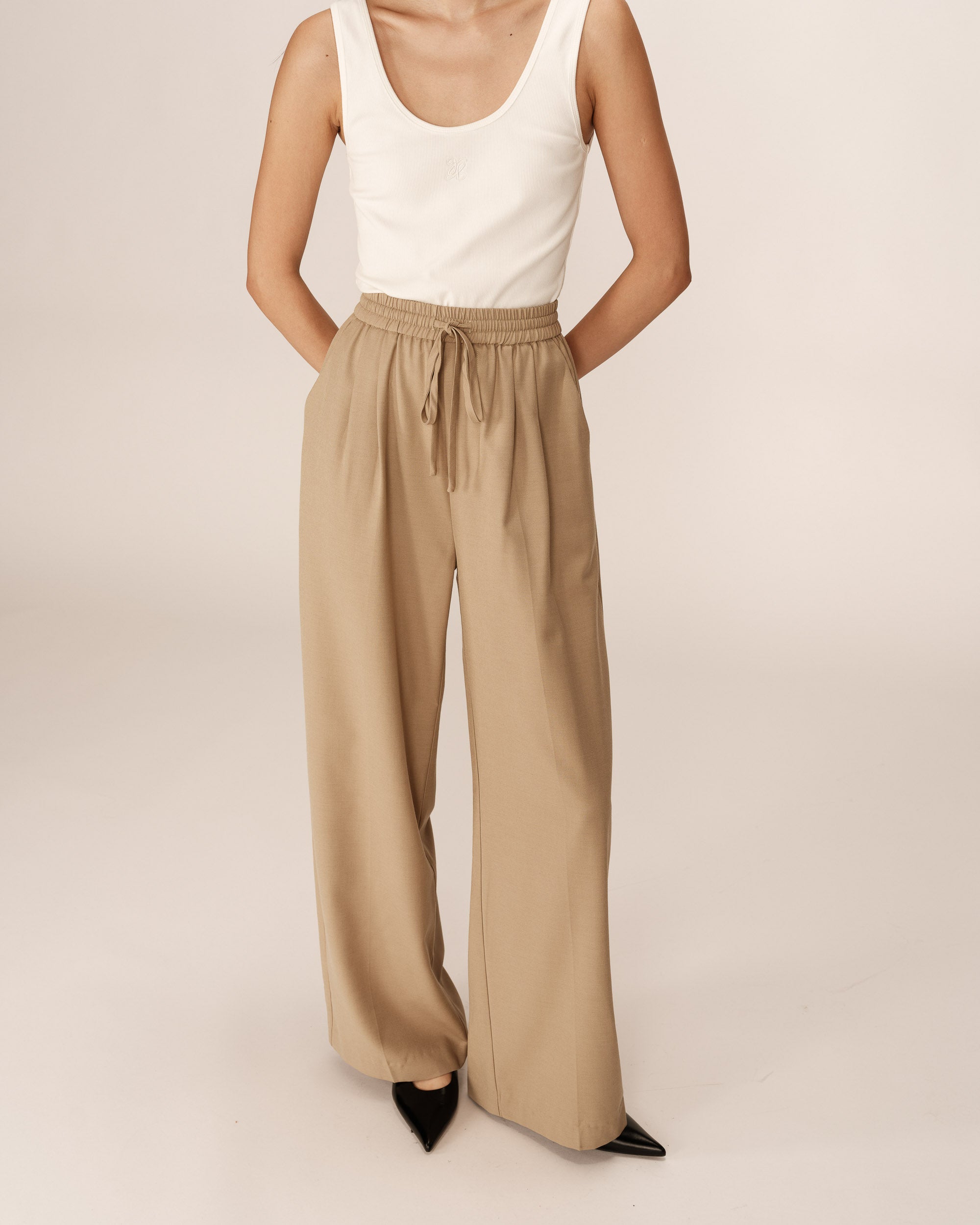 Petro Trousers - Beige