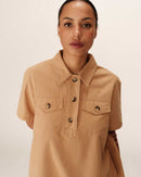 Vestido Corto Cuello Abotonado Camel Philine