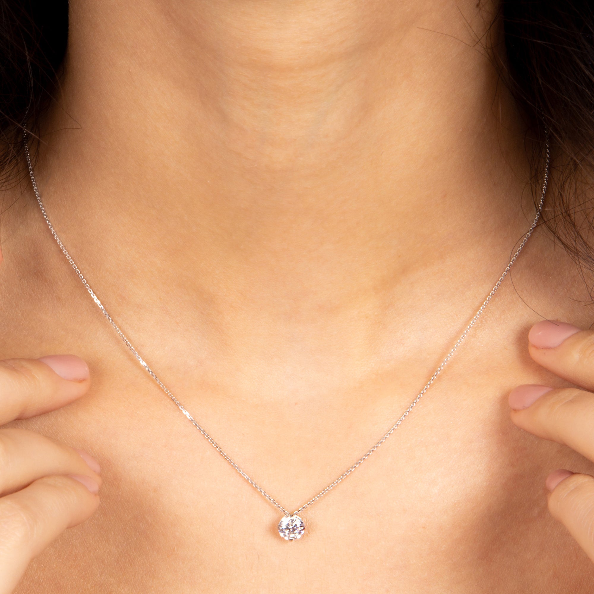 “Splendor” Pendant – 375/1000 White Gold And Zirconium