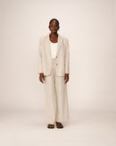 Blazer de rayas con dos botones en beige Pia