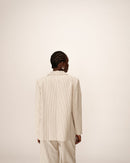 Blazer de rayas con dos botones en beige Pia