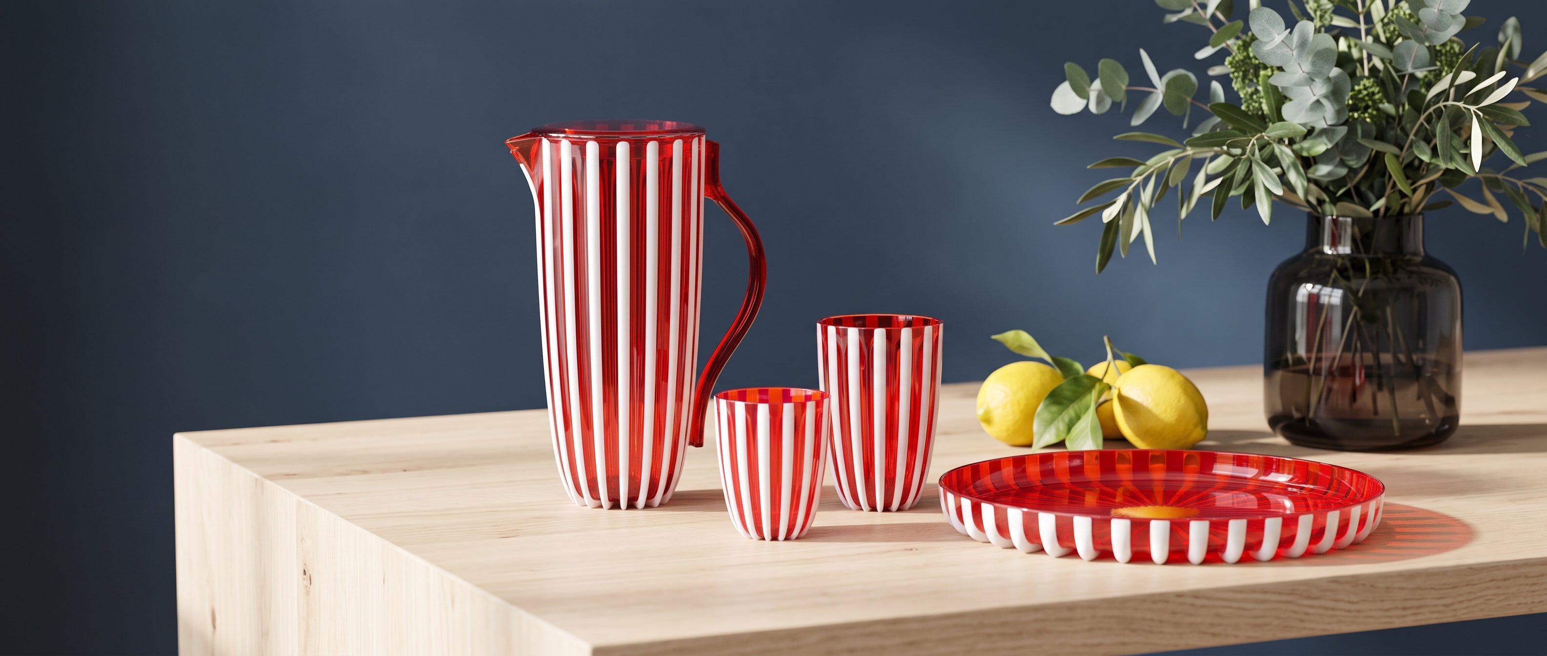 Pin-Up - Pitcher with Lid