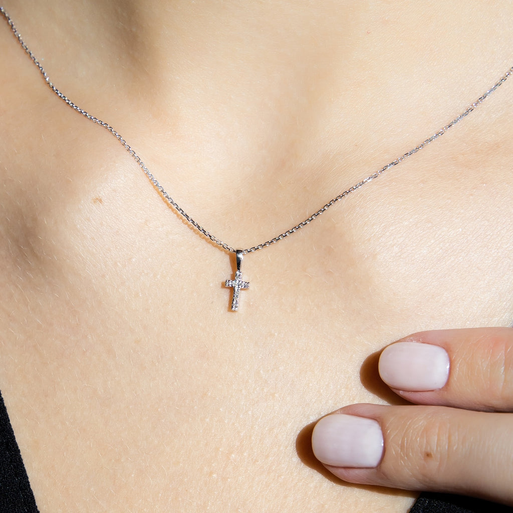 "Mini Cross" Pendant in White Gold, 0.02ct/8 - 750/1000 White Gold