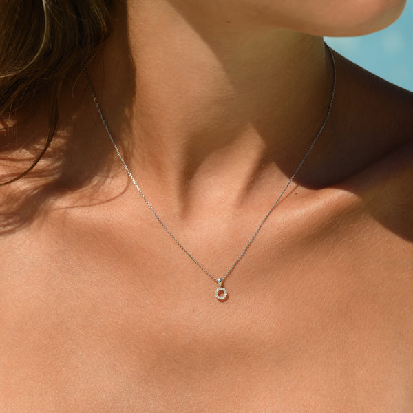 Pendentif "Simplicité" Diamant :0,05Ct/12 - Or Blanc