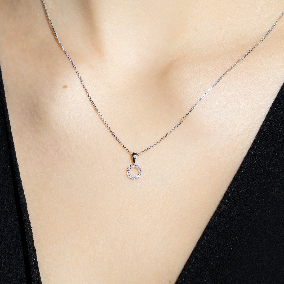 Pendentif "Simplicité"  Diamant :0,05Ct/12